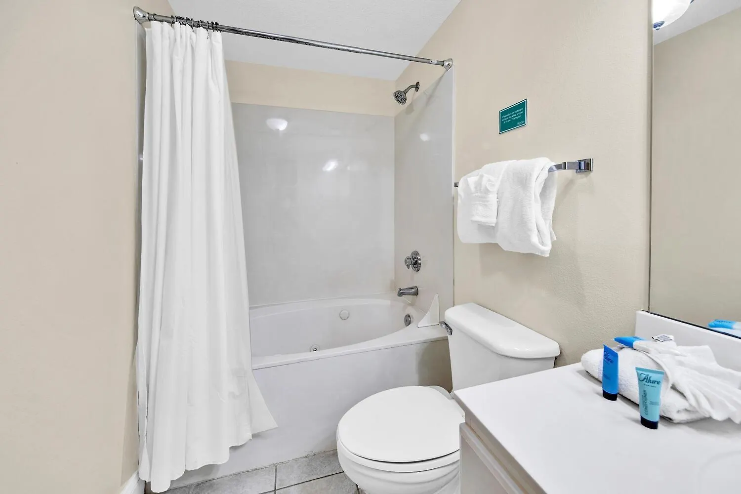 Majestic Beach Towers 1-1615 Panama City Beach Aparthotel