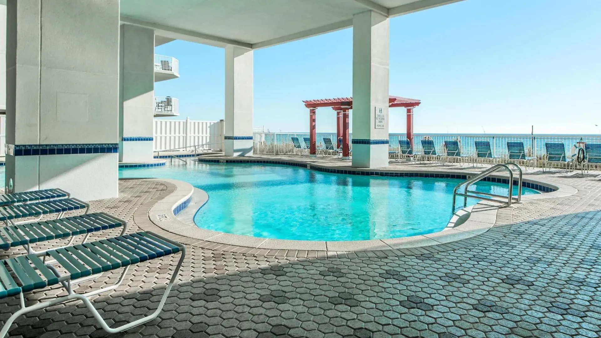 Aparthotel Majestic Beach Towers 1-1615 Panama City Beach