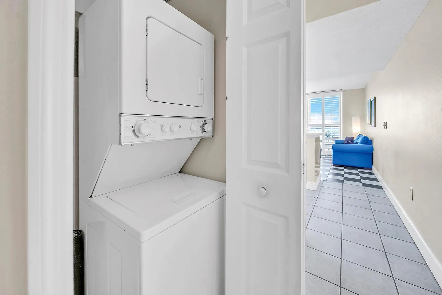 Majestic Beach Towers 1-1615 Panama City Beach Aparthotel