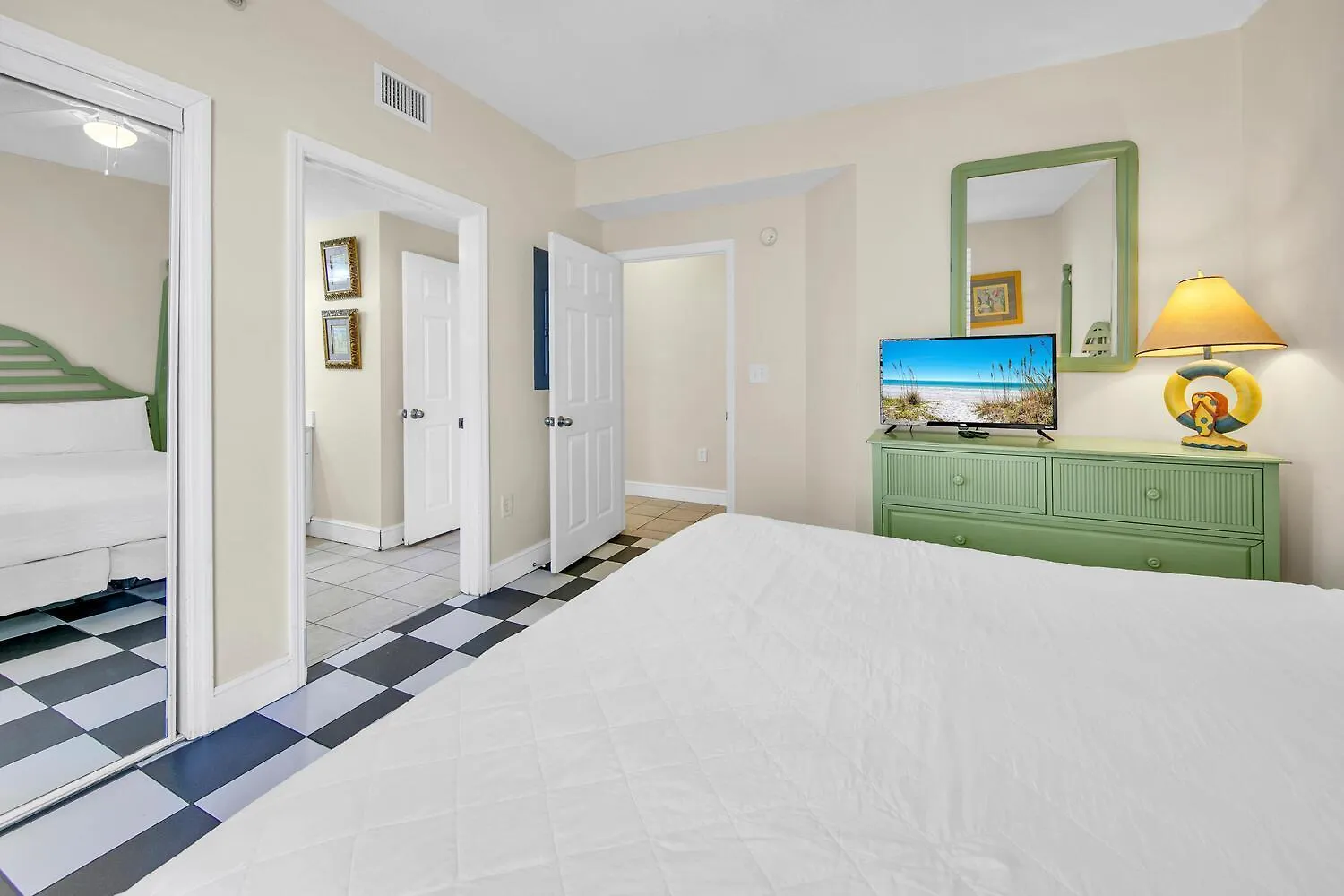 Aparthotel Majestic Beach Towers 1-1615 Panama City Beach